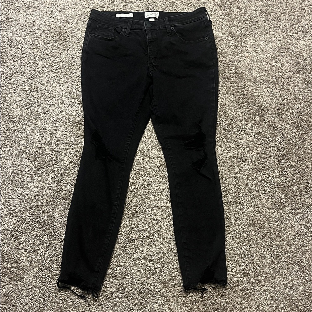 Universal‎ Thread Women’s Black Mid Rise Skinny Distressed Jeans 8/29 Short
